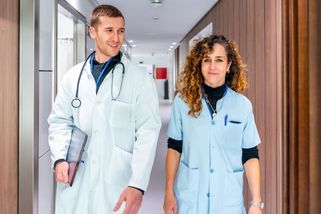 Slovenský lékař ordinoval pod vlivem alkoholu, nadýchal téměř čtyři promile - Novinky